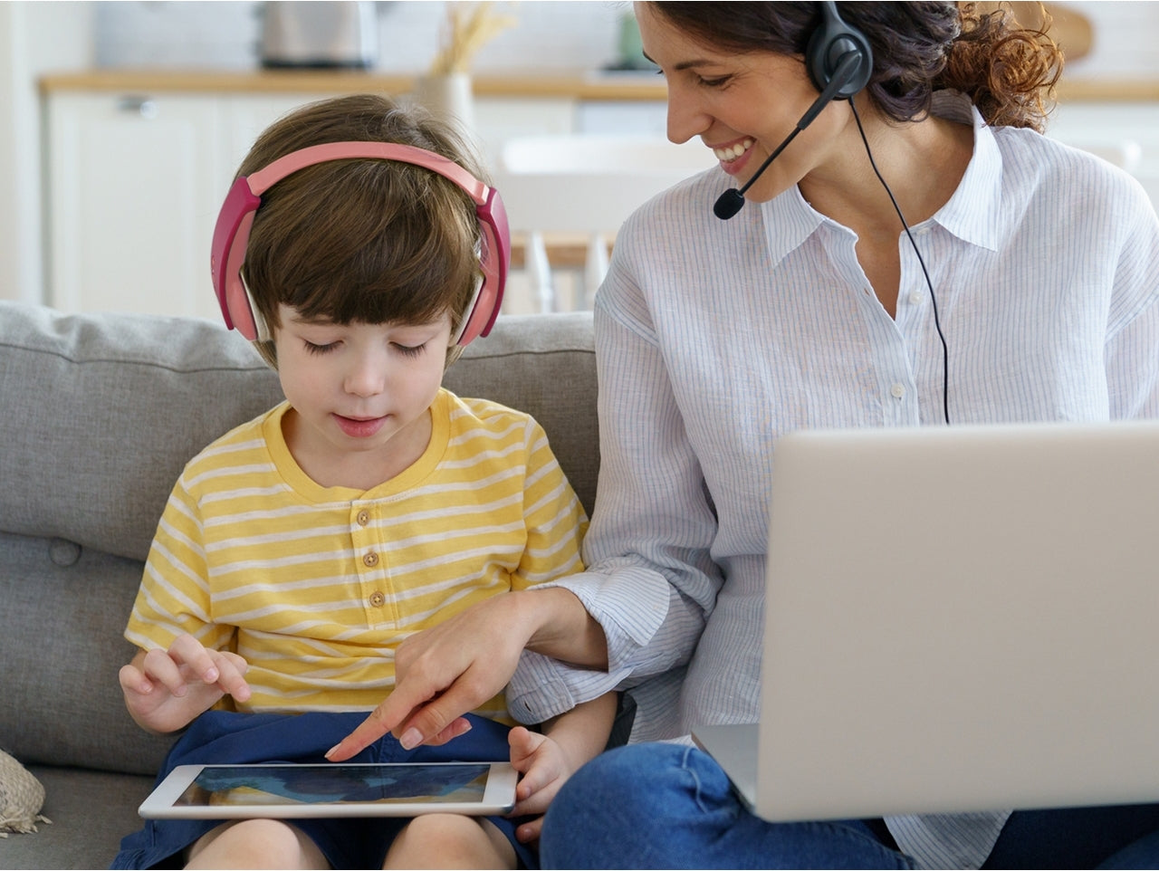 Jvc Ha-Kd10W Jvc Kids Tinyphones Wireless Headphone Pink