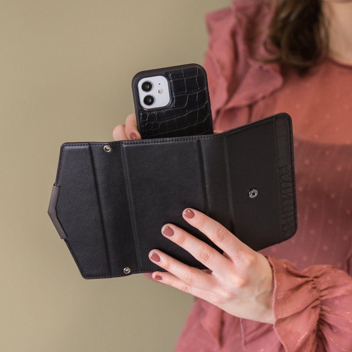 Mobilize 2In1 Elegant Magnet Clutch Apple Iphone 11 Pro Black Croco - Essentify