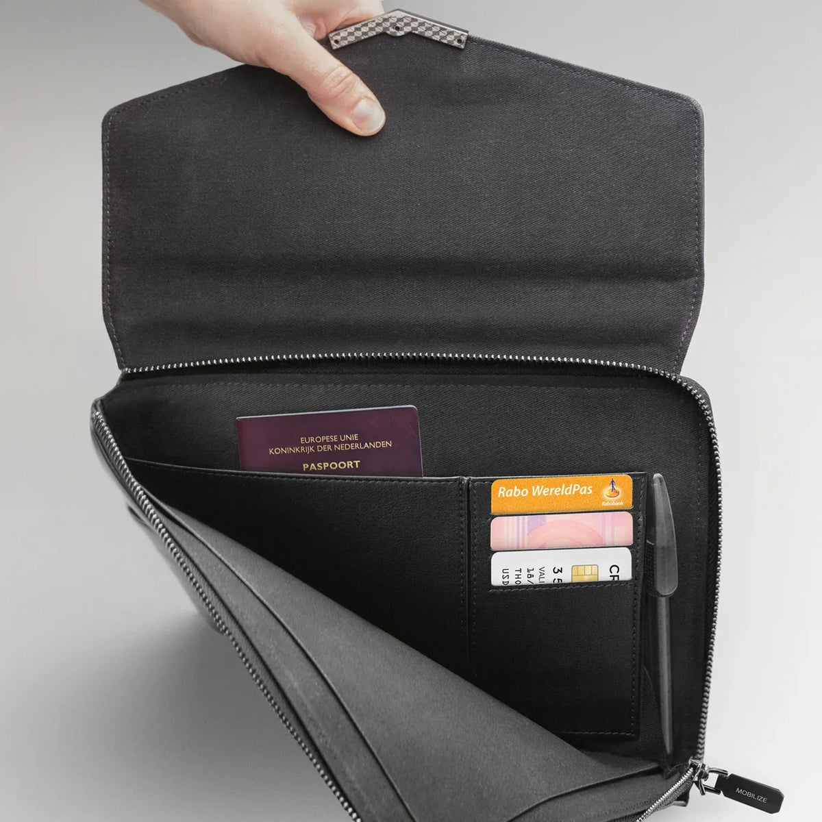 Mobilize Elegant Universal Tablet Clutch Black Croco - Essentify