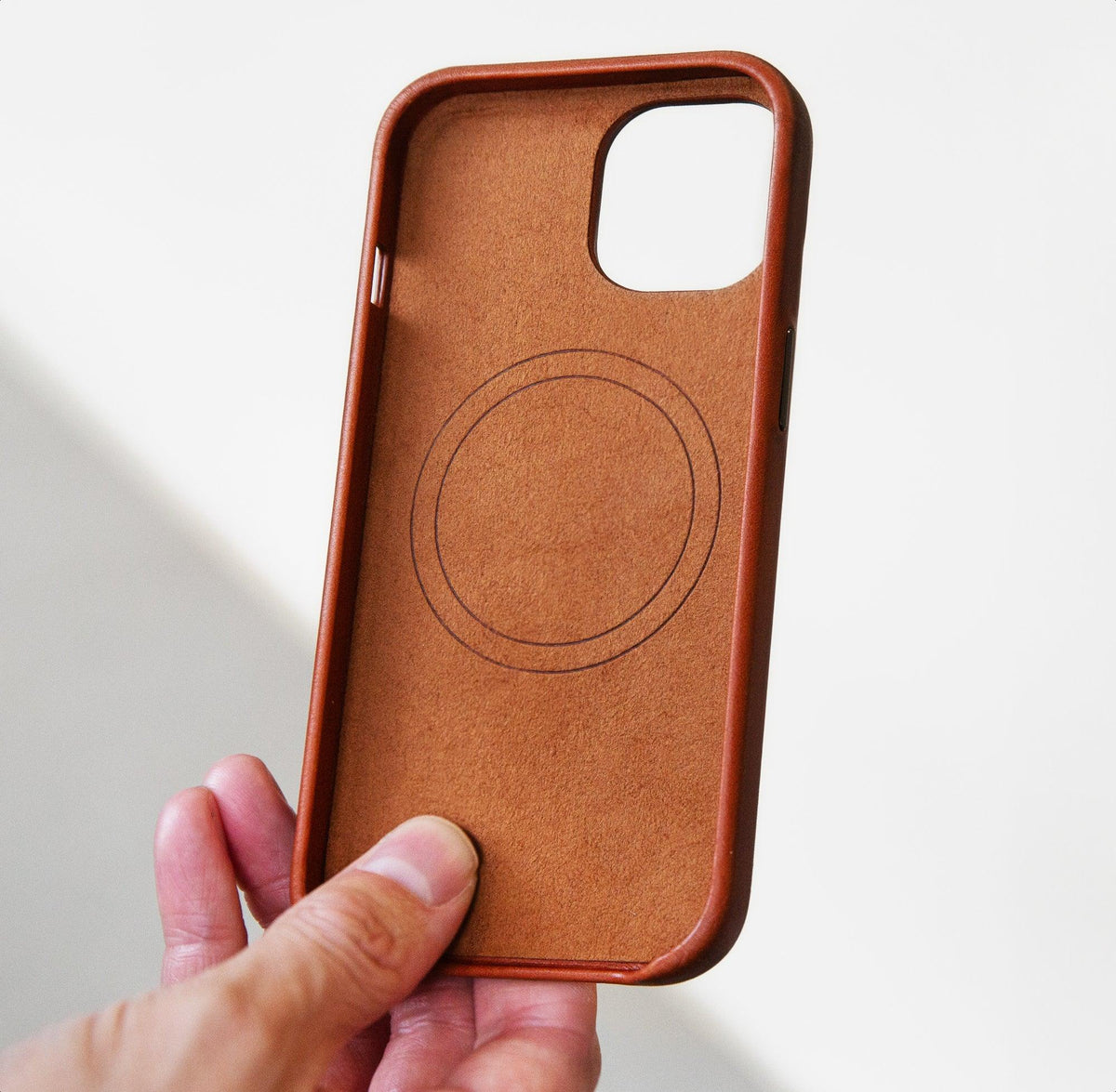Mobilize Magsafe Compatible Premium Leather Case Apple Iphone 15 Pro Max Burned Cognac - Essentify