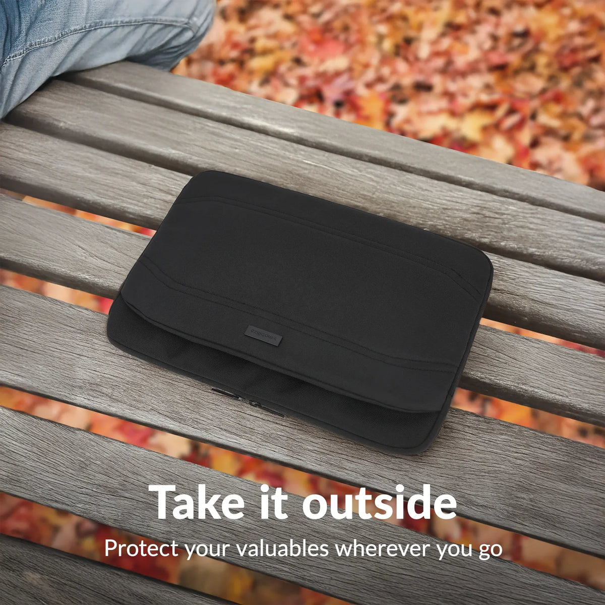 Mobilize Waterresistant Laptop Sleeve Up To 17.4Inch Black - Essentify