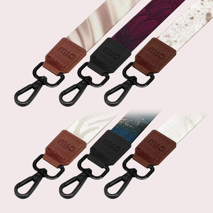 Mio By Mobilize Mio Lanyard Berry Blooms - Essentify